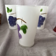Three Bartlett Collins Gay Fad Grapes 5” White 10 Ounce Drinking Glasses