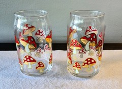 Set of 2 Retro Inspired Mushroom Drinking Glasses Mushrooms Floral Red Gold VGC