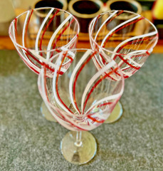 St Nicholas Square Peppermint Lane Vintage Wine Glasses Set Of 3 – 8-5/8”
