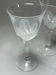 Set of 5 Cristal D’Arques Durand Florence Wine Glasses 6.75″ Frosted Petal Stem