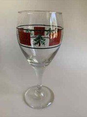 SET OF 4 Folkcraft HOLIDAY 7-1/2″ Water Goblets Wine Glasses; CHRISTMAS; TREE
