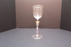 CHUCK VANNATTA HAND BLOWN ORNATE ART GLASS WINE GLASS / WATER GOBLET 10″ SIGNED