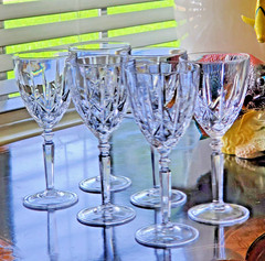 Set of 6 Oneida Orchestra Crystal Wine Glasses 7 1/8″ – Blown Glass Stemware
