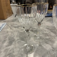 4 Mikasa GOLDEN TIARA Crystal Wine Glasses Ribbed w/ Gold Rim – 8 3/4″ Germany