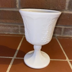 Vintage Indiana Glass Harvest Grape Milk Glass #3618