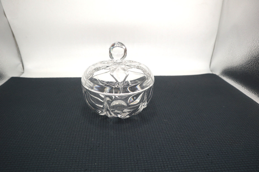Nice Heavy Crystal Petal/Leaf Design Candy Dish with Lid 5 1/4″ wide x 5 5/8″ t