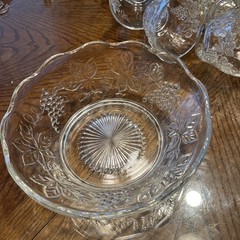 Vintage Anchor Hocking Glass Harvest Grape Punch Bowl Set, Scalloped, 12 Cups