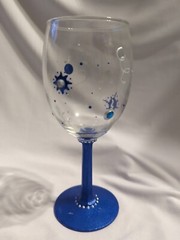 Smithereens Hand Decorated «FPHS» «Class of ’74» Wine Glass w/ Cobalt Stem – EUC