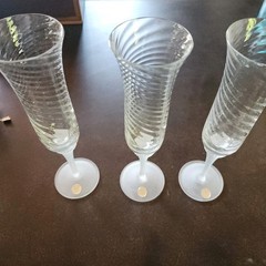 VALERIE Frosted Stem Champagne Flute 9.5″ Crystal Clear 6oz optic swirl bowl