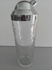 Vtg. Clear Glass Cocktail Shaker – Cut Design & Indented Floral & Dot Pattern