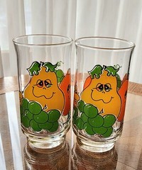 2 Vintage 70’s Nancy Lynn Signed Smiling Happy Fruit 5.5″ Drinking Glass Tumbler
