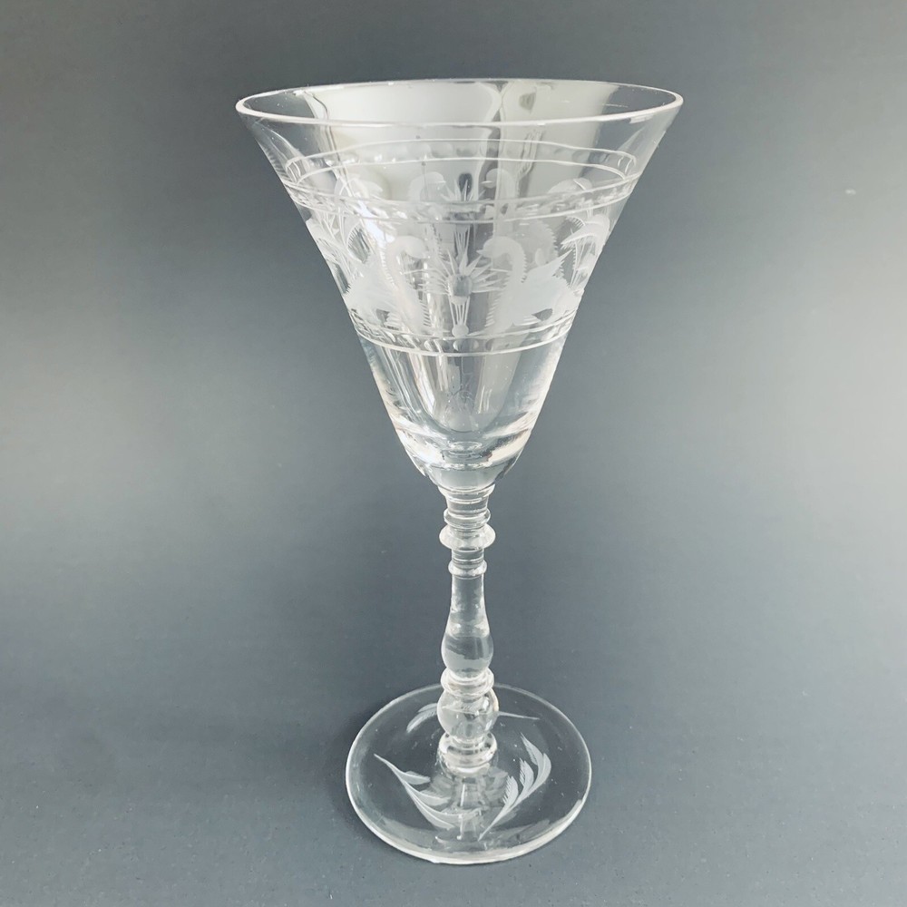 Reizart Flora #854 Stem Dragon Cut 6 1/2” Tall Wine Glass