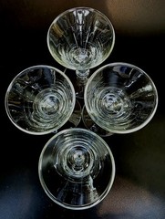 (202) Set Of 4 Luminarc France Clear Cordials 4.75″ Tall