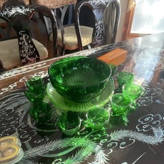 Green Glass Twelve-Piece Glass Punch Bowl Set with Cups and Plate