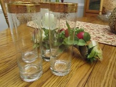 Highball Glasses with Gold trim and white design .(4) GA-16