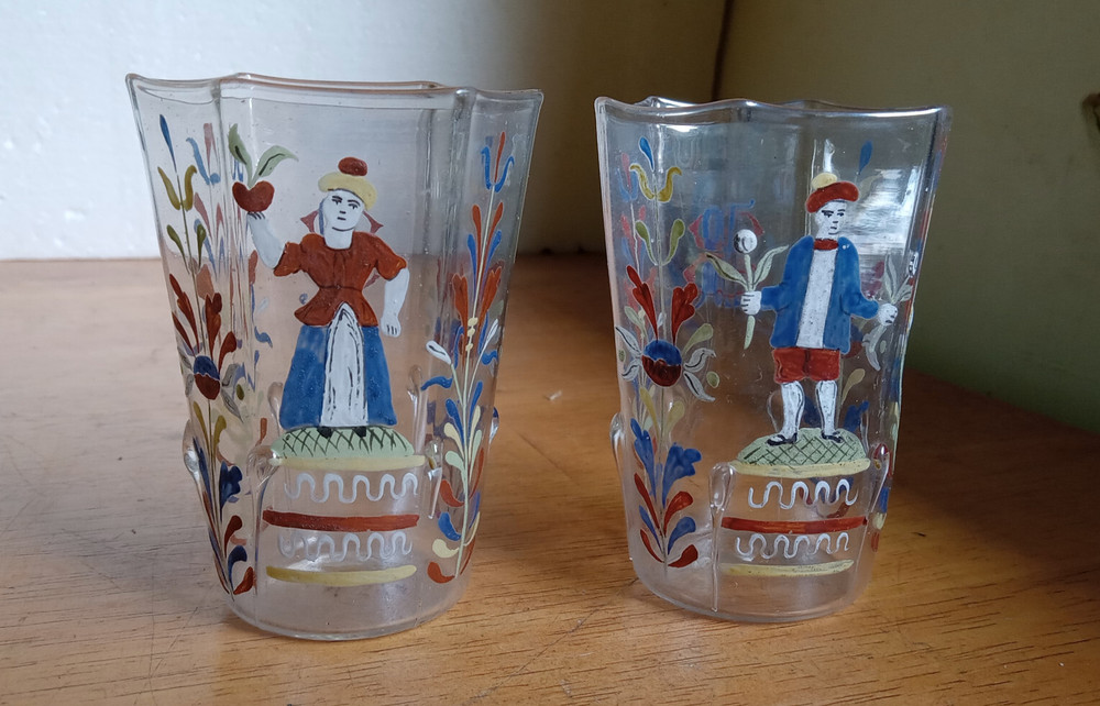 MATCHING PAIR OF 6 SIDED SALVIATI VENETIAN GLASS TUMBLERS ENAMEL DECORATED 1890s