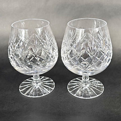VINTAGE EDINBURGH CRYSTAL BRANDY GLASSES SET OF 2 CUT GLASS SNIFTERS SCOTLAND