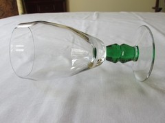 Set 3 Vtg Blown Crystal 8oz Wine Glasses w/Emerald Green Split Knob Stem 5 1/2″