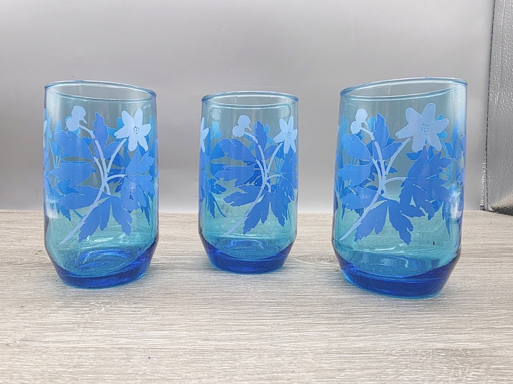 Set Of 3 Libbey Blue Floral Daisy Glasses 5” MCM Great Condition Flower Vintage