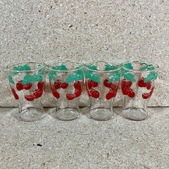 Vtg 1950’s Glass Tomato Juice Pitcher and Four Juice Glasses Swanky Swig Style