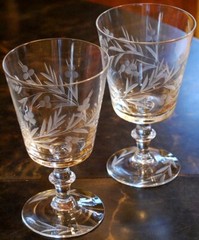 Vintage Set 2 WATER GOBLET GLASSES Hand Blown ETCHED PLANTS BOWL & FOOT 5.75″