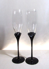 COLONY GLASS SET OF 2 AMARYLLIS 6 OUNCE CHAMPAGNE FLUTES
