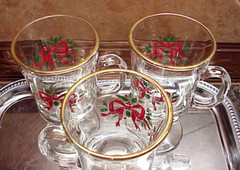 Vintage Libbey Holly Ribbon Irish Mugs (3) Footed Gold Band 5 3/4″ Tall Marked