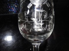Crystal Clear Industries #2690 Stem Wheel Cut Floral Design 6oz Wine Glass EUC