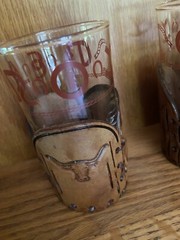 Libbey Bamco Western Highball Glasses 5″ Tooled Leather Sleeves Bull Cattle