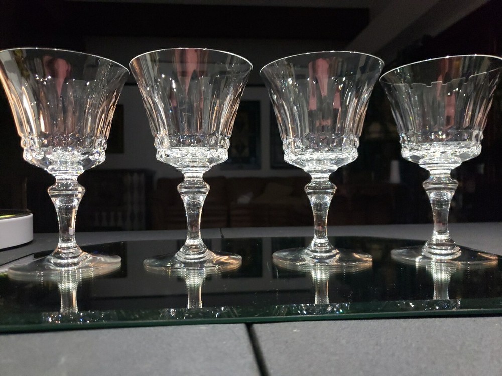 set (4) Water Goblet Glasses 6-3/8″ Signed Baccarat «Piccadilly» cut crystal