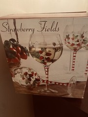 Vtg New Home Essentials Strawberry Fields Hand Painted Wine Glasses 8.75″ Tall