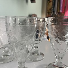 VTG Arcoroc France Clear Embossed Fruit Footed 8oz Wine Glasses set of 6 *EUC*
