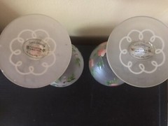 TWO’S COMPANY 2 Hand Painted Romantic Floral Stemmed Wine Glasses 8” NEW COND