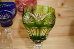 5-Cut To Clear Wine Glasses, 7 7/8″ Green Blue Red Black (G50)
