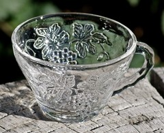 VINTAGE Anchor Hocking Cups Grapes Set of 2 1950’s Made in USA
