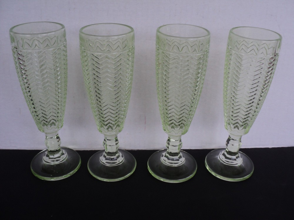 Shannon Twill Crystal Champagne Flute Goblet Emerald Beverage Glass Set of 4