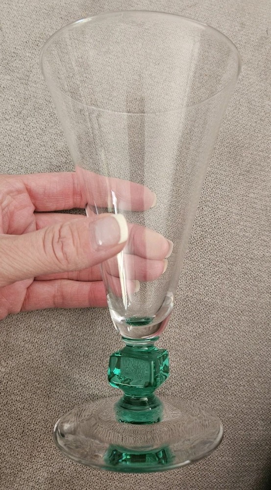 1 Rare Vintage Bryce Hellenic Cube Teal Green Uranium Glass Excellent 6.5″
