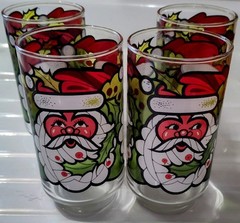 Vintage Santa Claus Cherry Face Drinking Glasses Libbey Stained Glass Effect 4