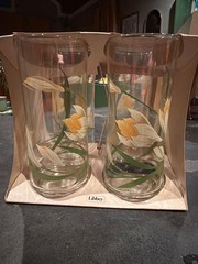 LOT OF 4 VINTAGE 6 3/8″ Glasses with Peach Flowers and Green Leaves