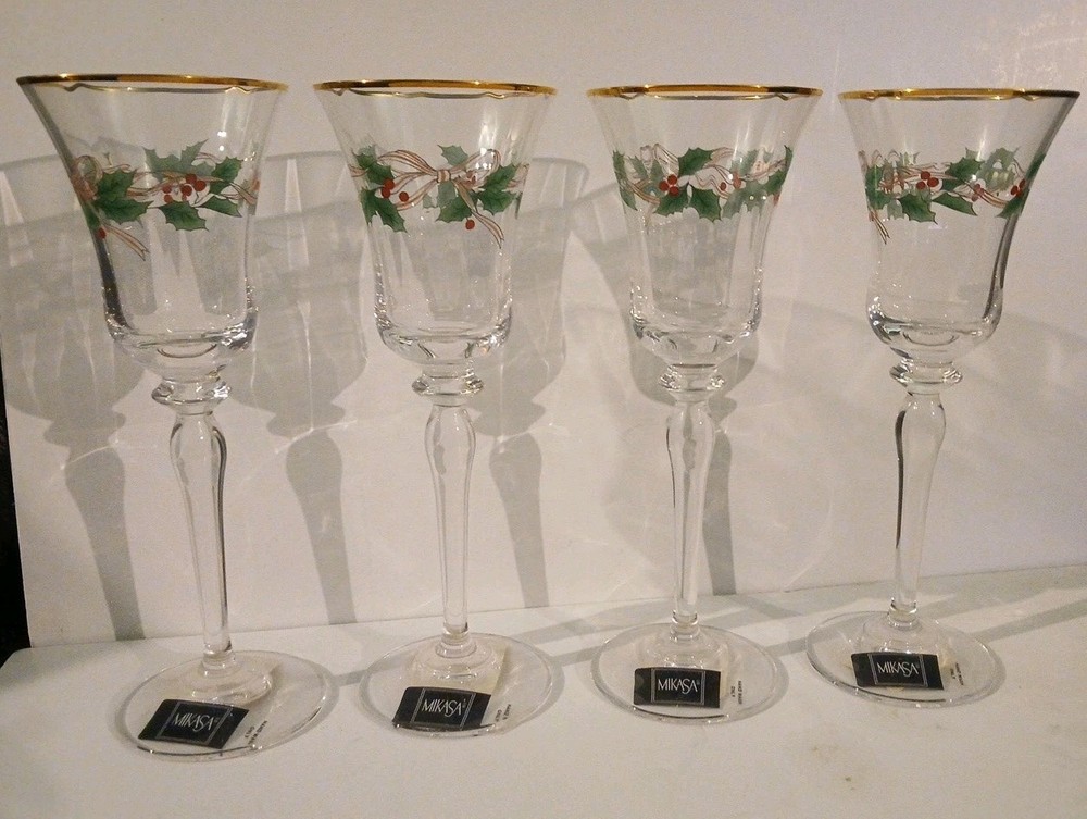 4 Mikasa Ribbon Holly Gold Rimmed Wine Glasses Austria Crystal NOS In Box