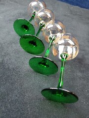 Vintage set of 4 Luminarc Green Tulip Stem Glassware France GOLD RIM GRAPE LEAF