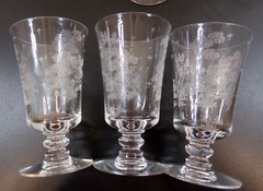 Fostoria Willow Pattern 4 1/2″ Juice Glasses & 5 3/4″ Water Glasses Footed – 5