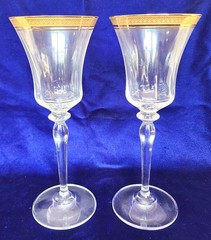 Mikasa Palatial Gold Water Goblets Set od (2) Gold Encrusted Band 9 1/8″ Tall