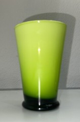 NEW Gorgeous Designs Brand Art Glass 5 Inch Cased Lime Green Glass Tumbler