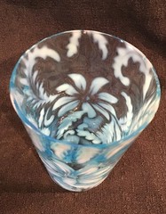 ANTIQUE VICTORIAN NORTHWOOD POINSETTIA BLUE OPALESCENT GLASS TUMBLER 4″