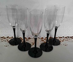 5 Two Tone Black Fluted Long Stem Champagne Glasses 8″ Tall