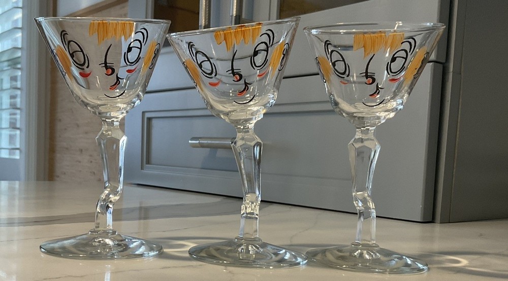 Novelty Barware «Tipsy» Martini Glasses Set of 3 Gay Fad Studios