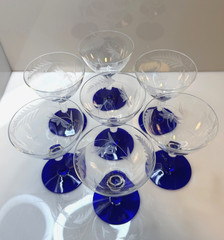 Set of 7 Vtg Louie Weston Etched Glass with Cobalt Feet Champagne Glasses – EUC