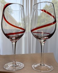 Hand Blown Art Glass Red Ribbon Spiral Wine Glass Goblet 9.5” Clear Stem
