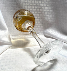 BEYER WINE GLASS 7 5/8″ CASED TOPAZ BROWN CUT TO CLEAR CRYSTAL BOHEMIAN GERMAN